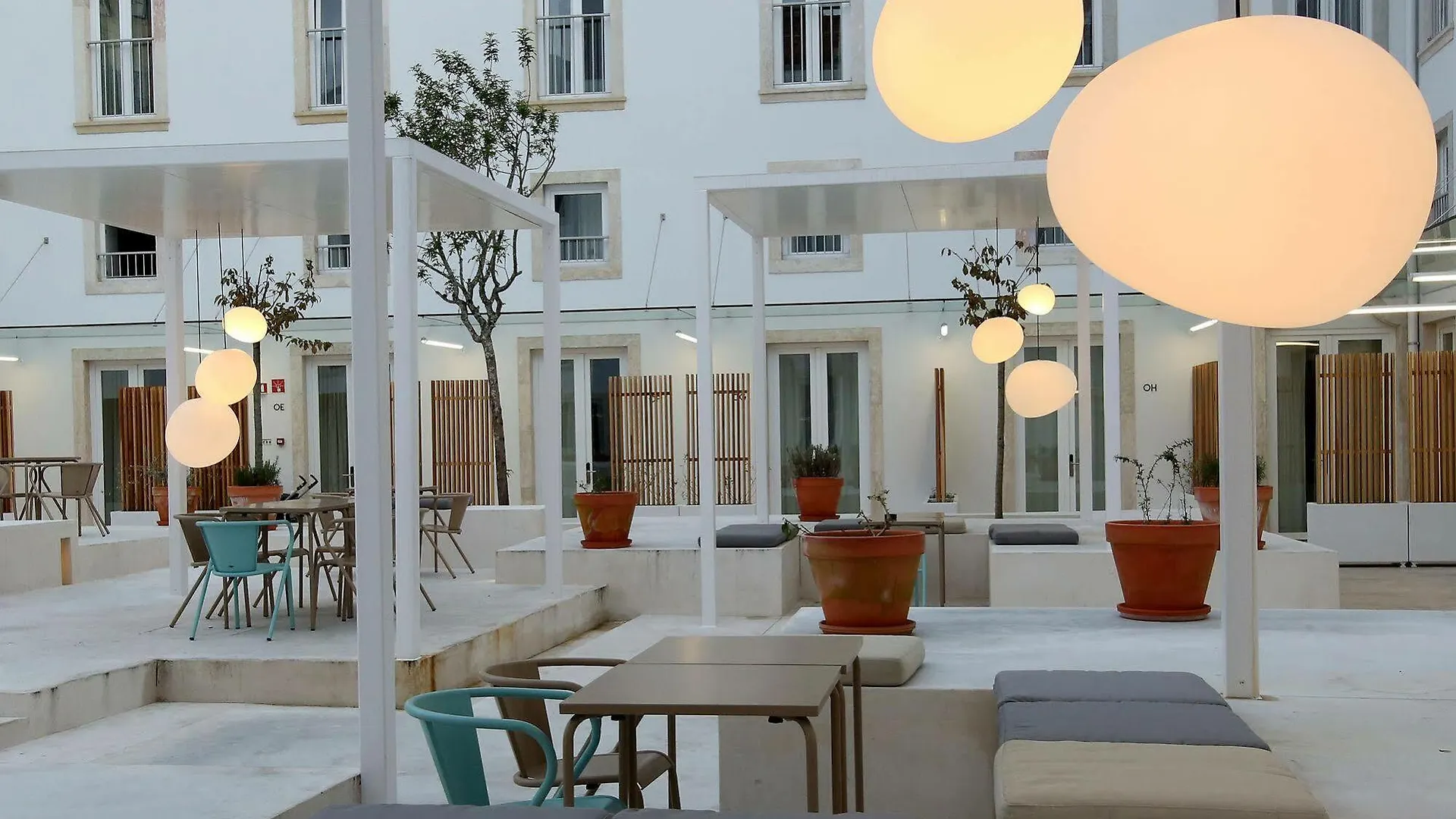 ***  Hotel Convento Do Salvador Lisboa Portugalsko